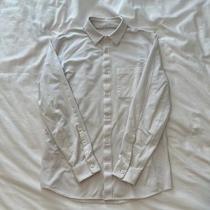 Lululemon commission long sleeve shirt.